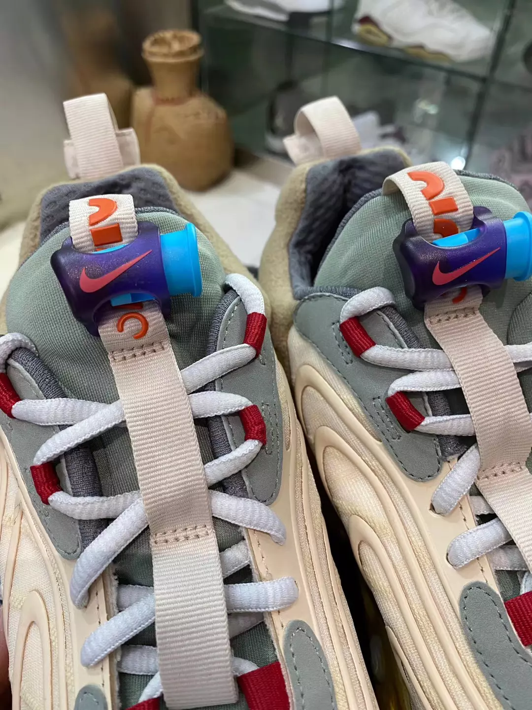 Travis Scott Nike Air Max 270 React CT2864-200 Dáta Eisiúna