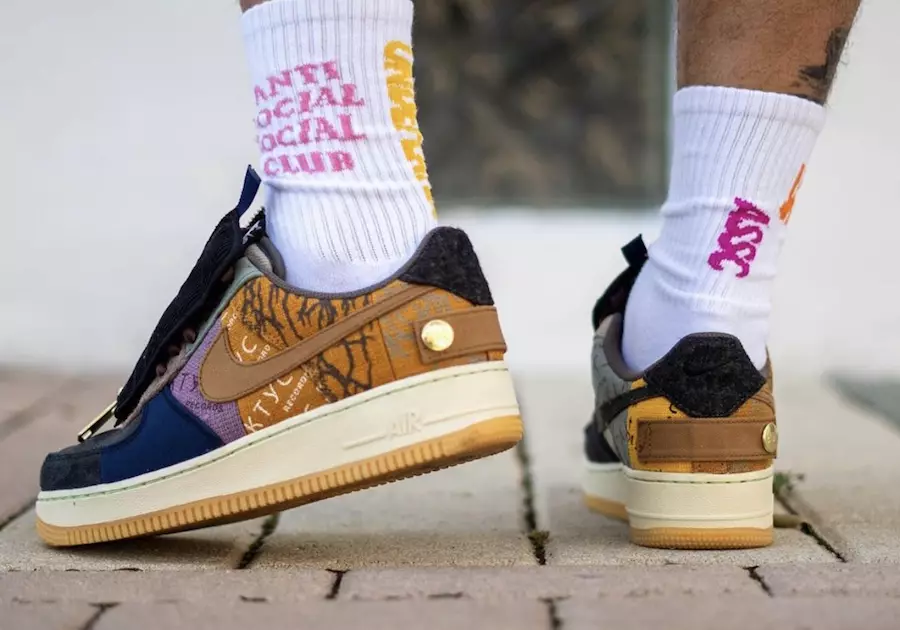 Travis Scott Nike Air Force 1 Low CN2405-900 გამოშვების თარიღი on-Feet