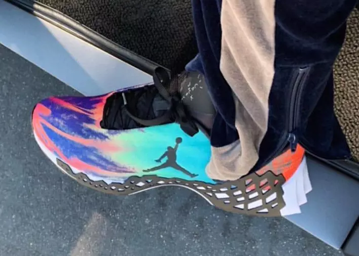 Travis Scott estreia o mais novo corredor da Jordan Brand