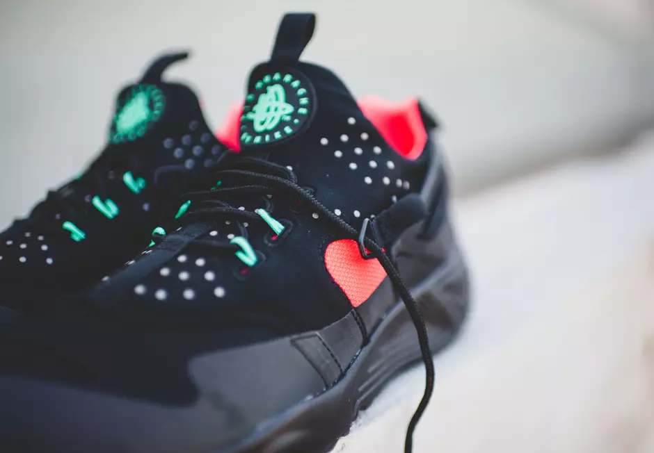 Nike Air Huarache Utility Hitam Merah Hijau