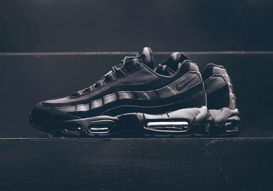 Nike Air Max 95 სამმაგი შავი