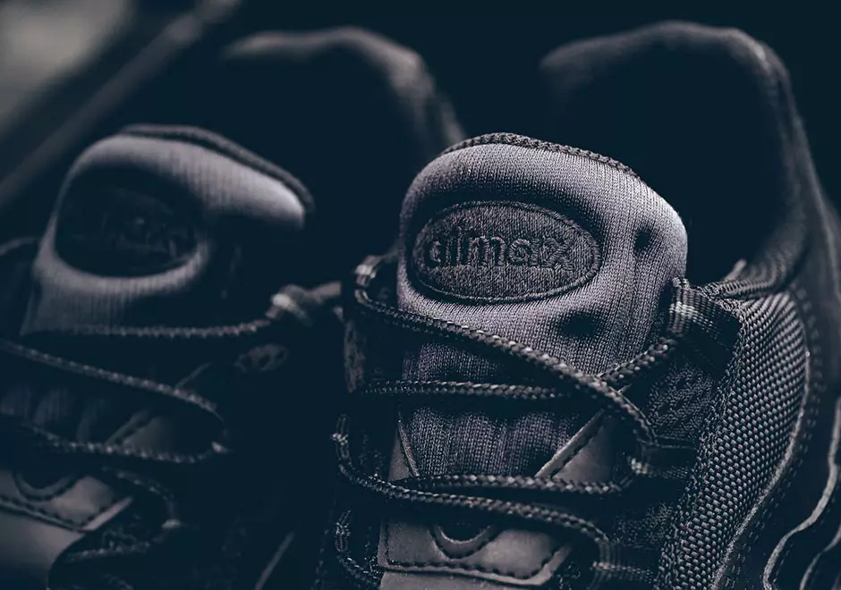 Nike Air Max 95 Triple Black