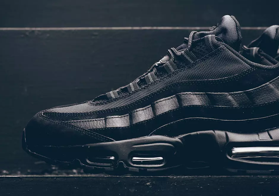 Nike Air Max 95 Nyeusi Mara tatu