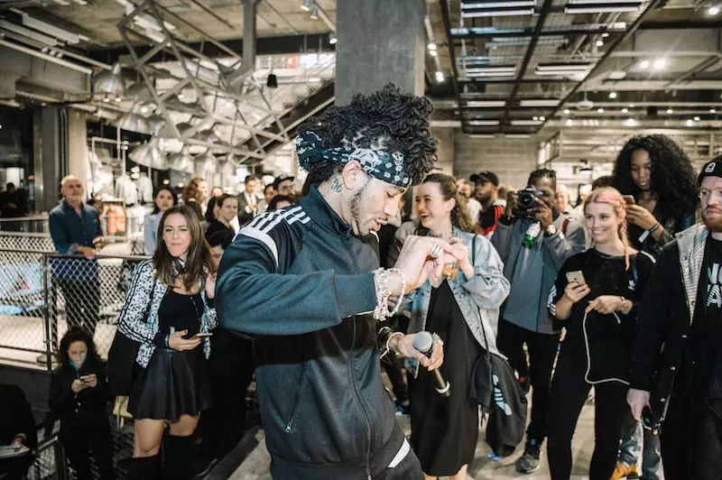 adidas-nyc-флагман-дүкөнүнүн ичинде-21