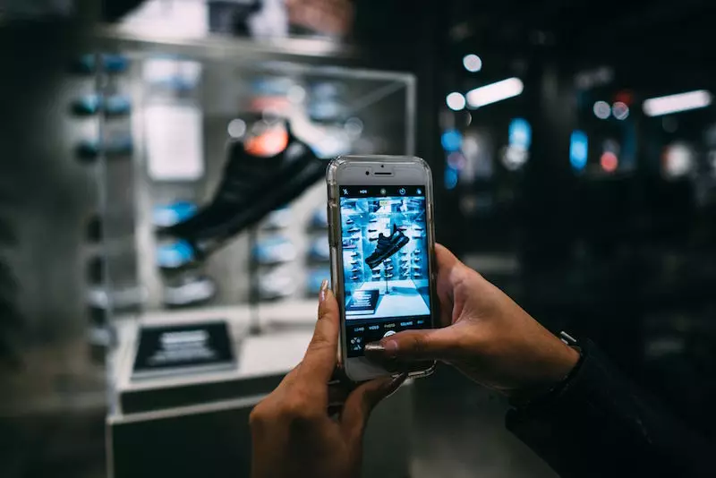 interior-adidas-nyc-flagship-store-27