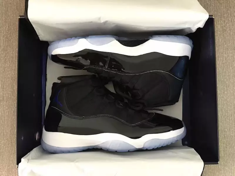 Space Jam Air Jordan 11 Packaging