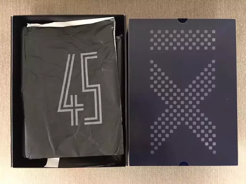 Space Jam Air Jordan 11 Verpackung