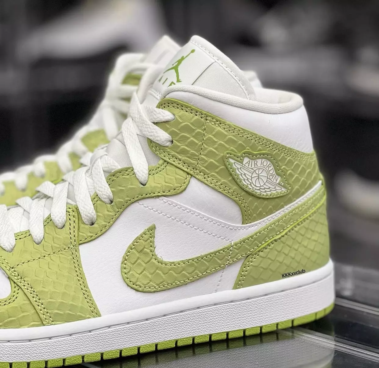 Air Jordan 1 Mid SE Green Python DV2959-113 Թողարկման ամսաթիվ