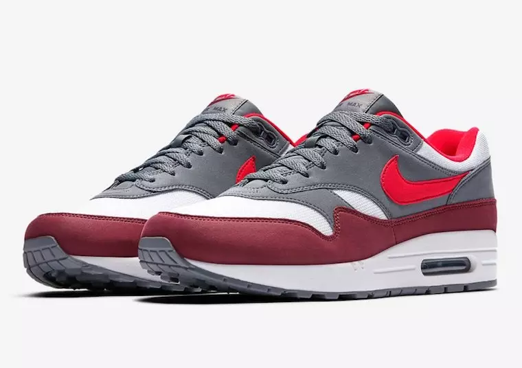 Les tons rouges couvrent la dernière Nike Air Max 1