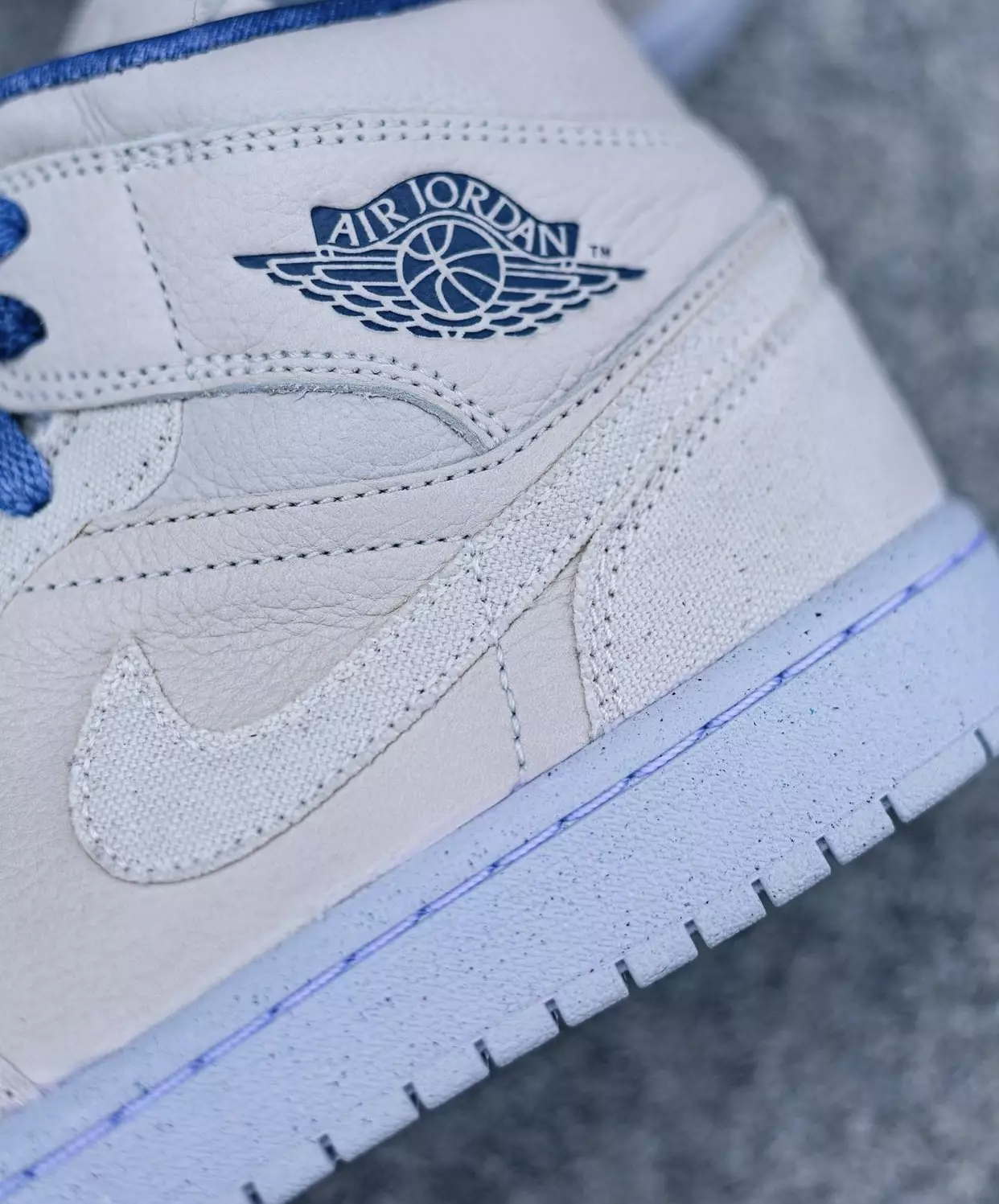 Air Jordan 1 Mid Sanddrift Midnight Navy WMNS DM9126-104 Útgáfudagur