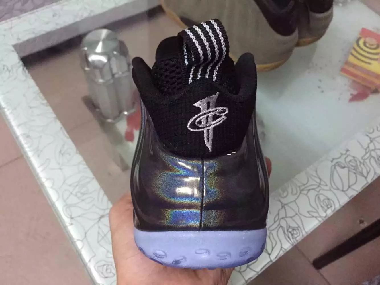 Холограма Nike Air Foamposite One 2015