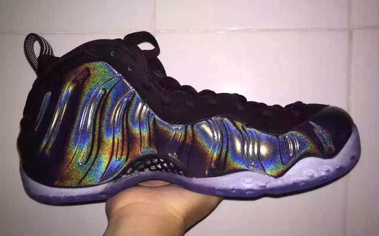 Nike Air Foamposite One Ologramma