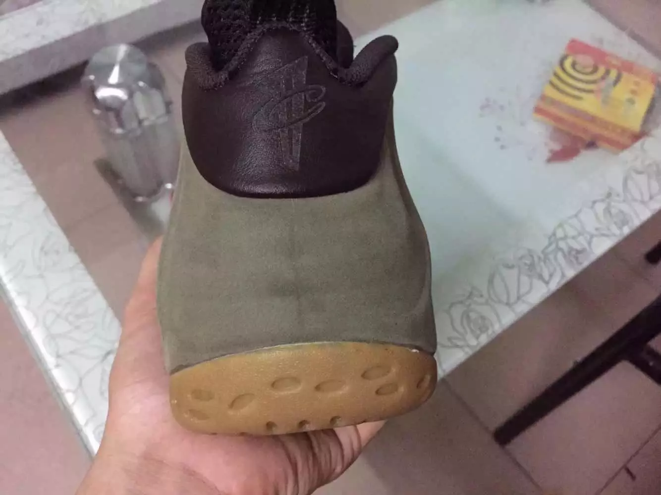 Nike Foamposite một PRM Olive Suede