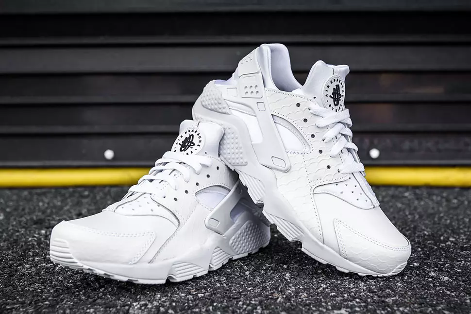 Bele luske Nike Air Huarache