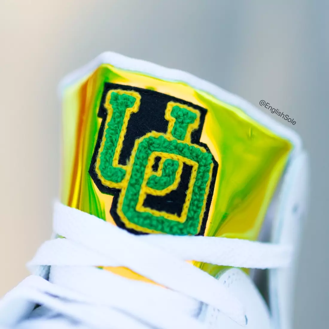 Bianca Air Jordan 7 Oregon Ducks PE