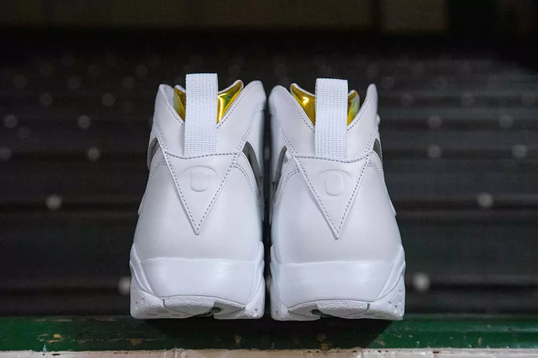 Женские кроссовки Air Jordan 7 Oregon Ducks PE 2021