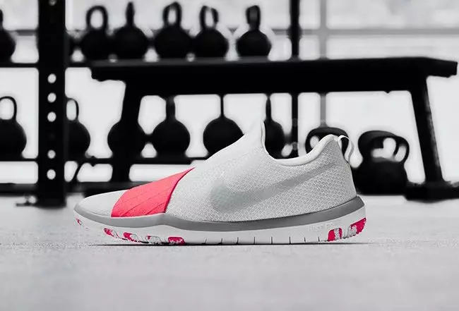 Alex Morgan Nike Bure Unganisha Mlipuko wa Pink