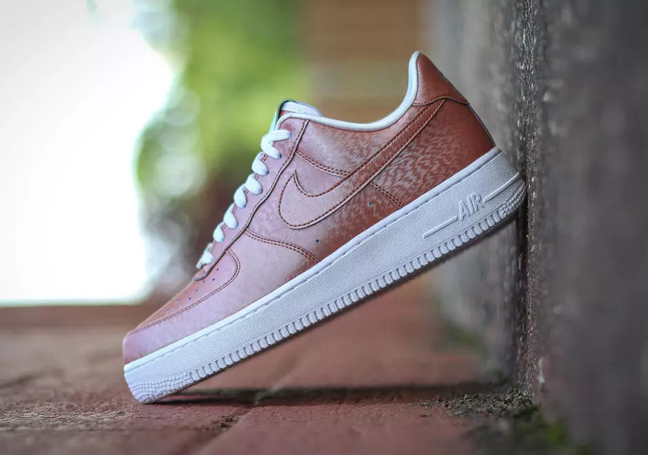 Хадгалсан дүрсүүд Nike Air Force 1 Эрх чөлөөний намхан хөшөө