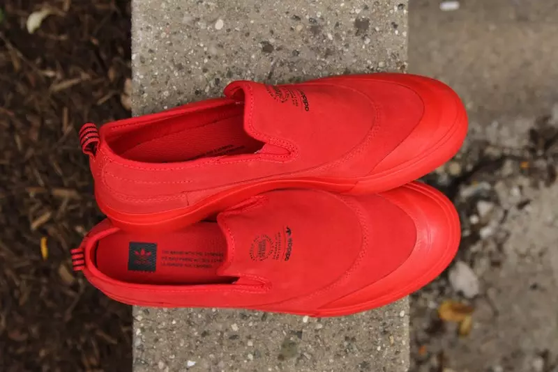 Adidas Matchcourt Slip-On ADV Scarlett Red