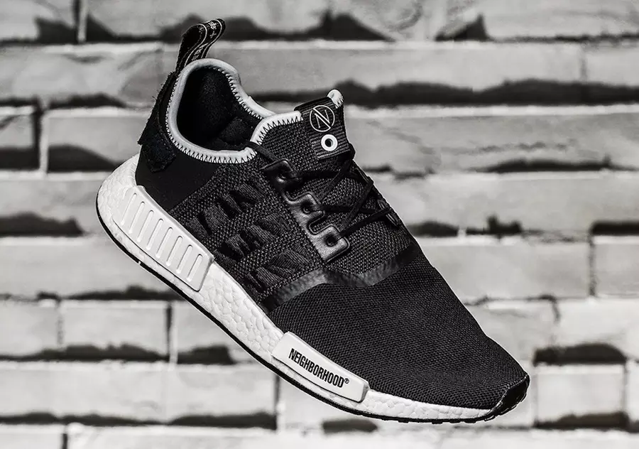 محله شکست ناپذیر آدیداس NMD R1 CQ1775 جمعه سیاه