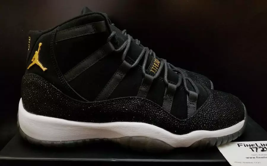 Aer Jordan 11 Black Stingray 852625-030