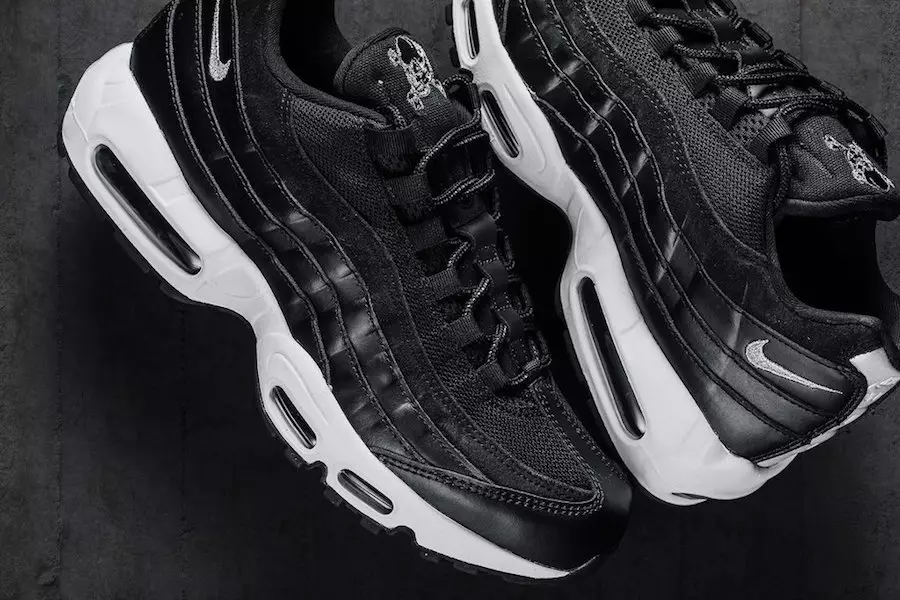 Nike Air Max Rebel Skulls Pack