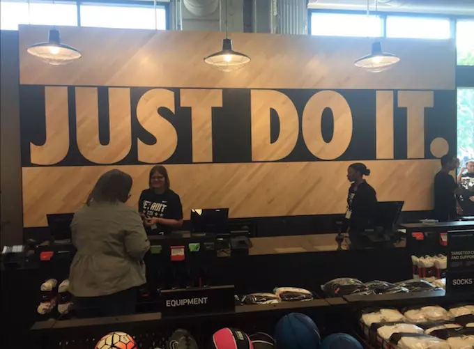 Gran inauguración de la tienda Nike de Detroit