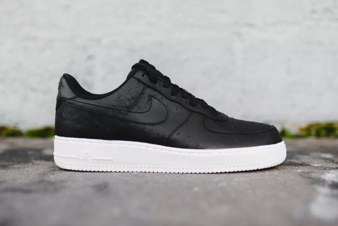 Nike Air Force 1 страус черный красный