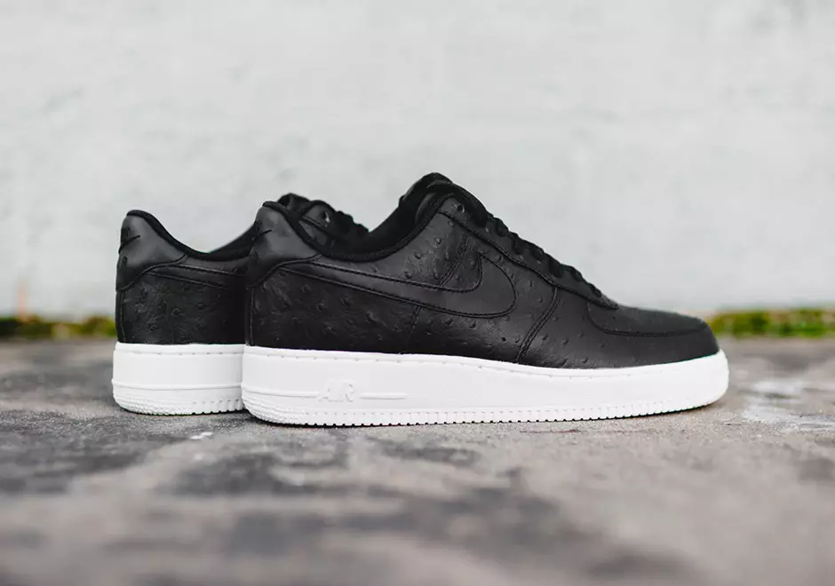 Nike Air Force 1 Ostrich Black Red