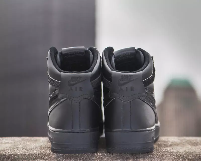 Черные неуместные чеки Nike Air Force 1 John Geiger