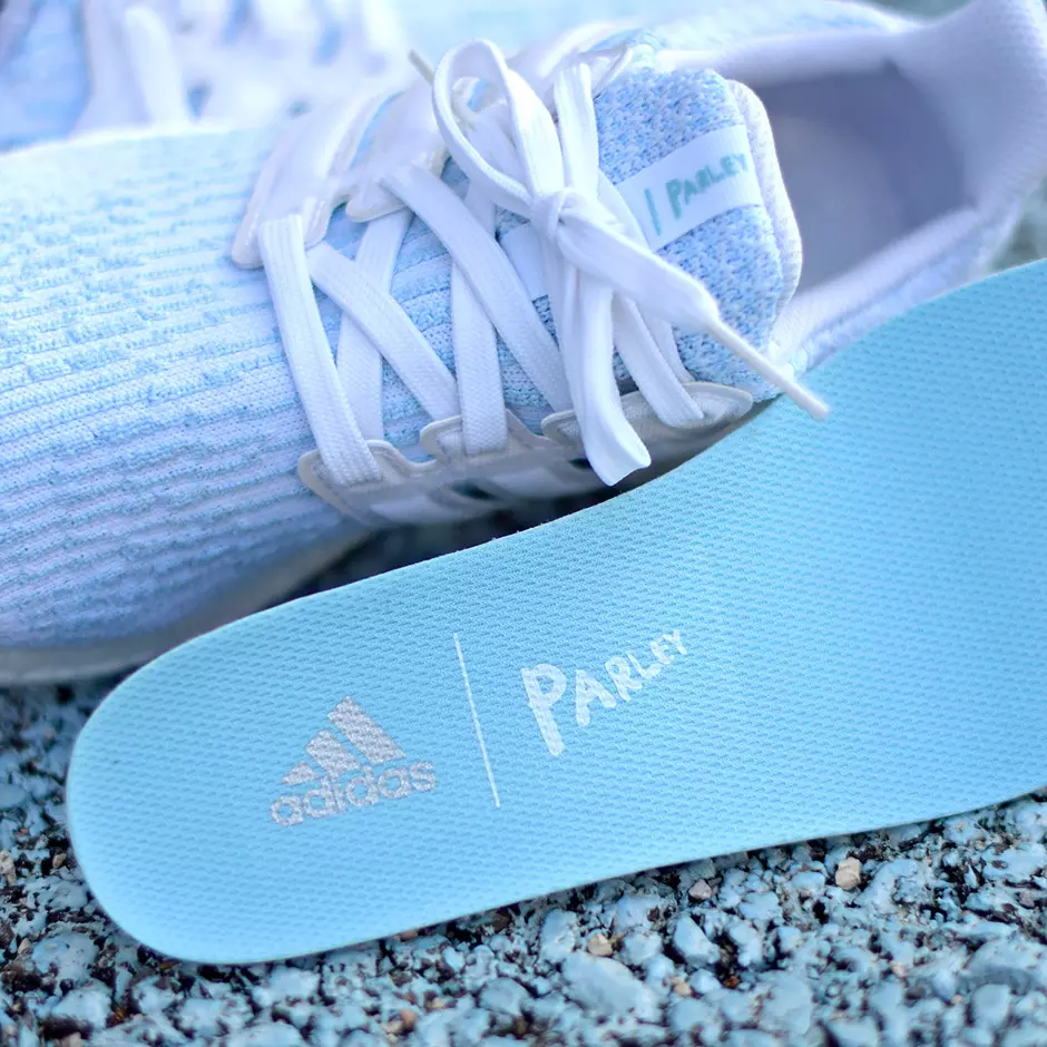 Parley x adidas 울트라 부스트 아이스 블루 출시일