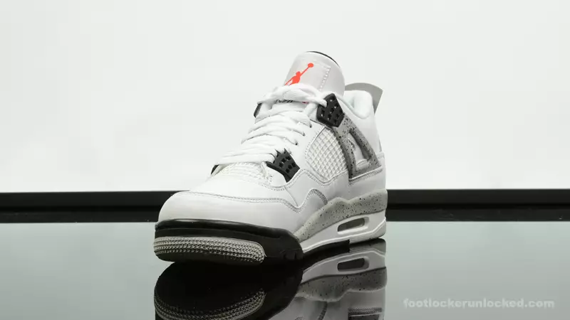 Hvid cement Air Jordan 4 OG Restock