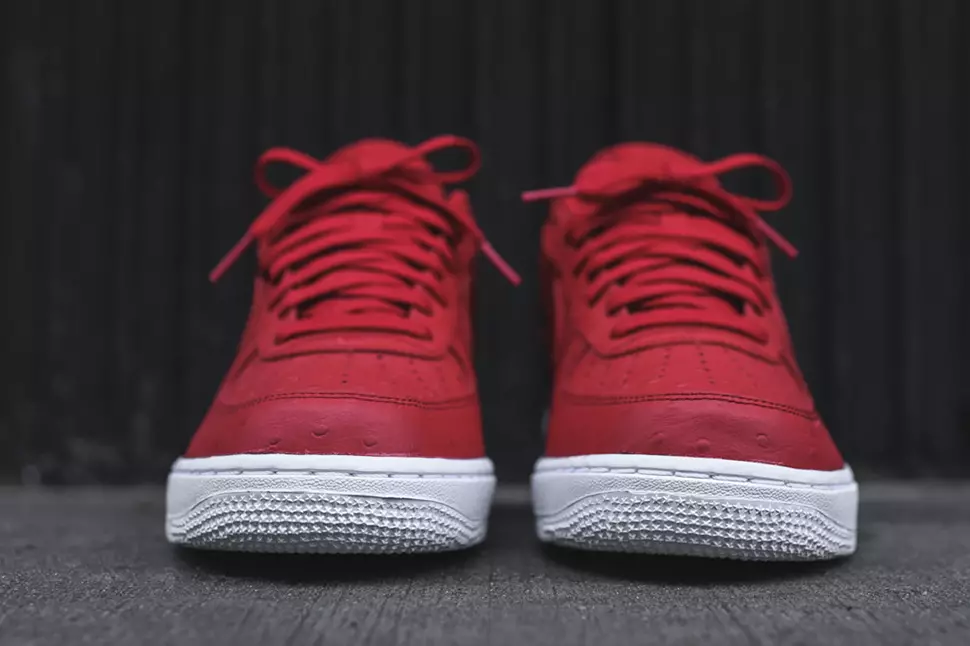 Nike Air Force 1 07 LV8 Red Pštros