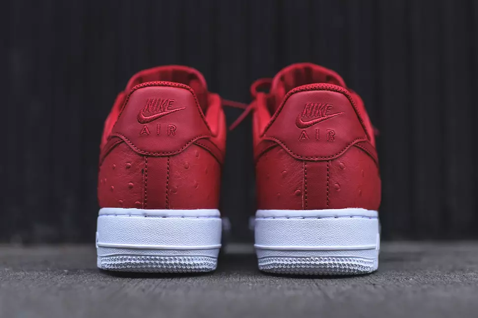 Nike Air Force 1 rød struds