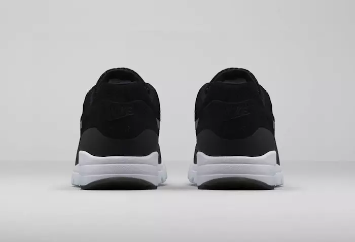 nike-womens-air-max-1-ultra-moaré-black-white-2