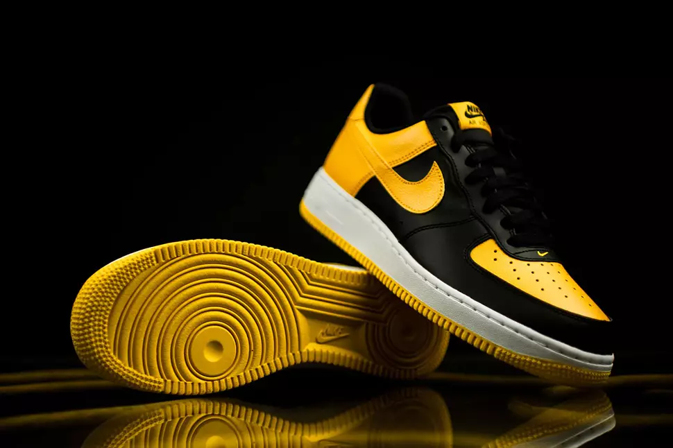 Nike Air Force 1 Faible Noir Jaune