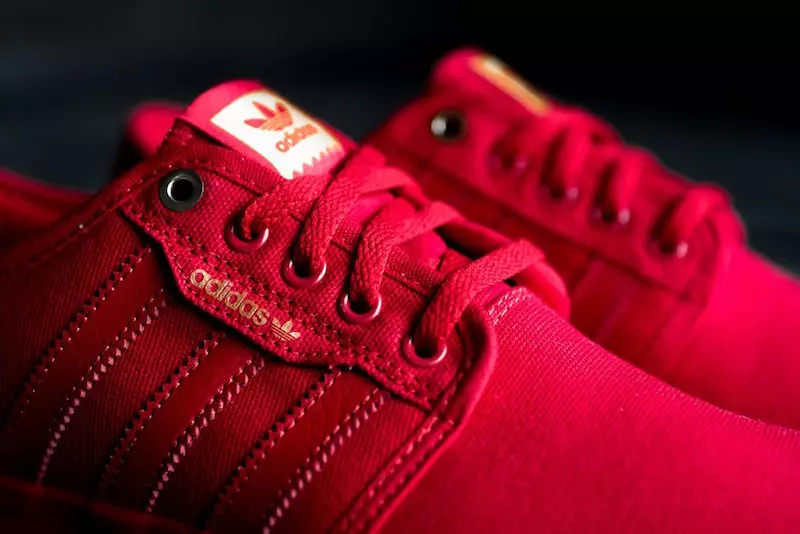 adidas Seeley rojo escarlata