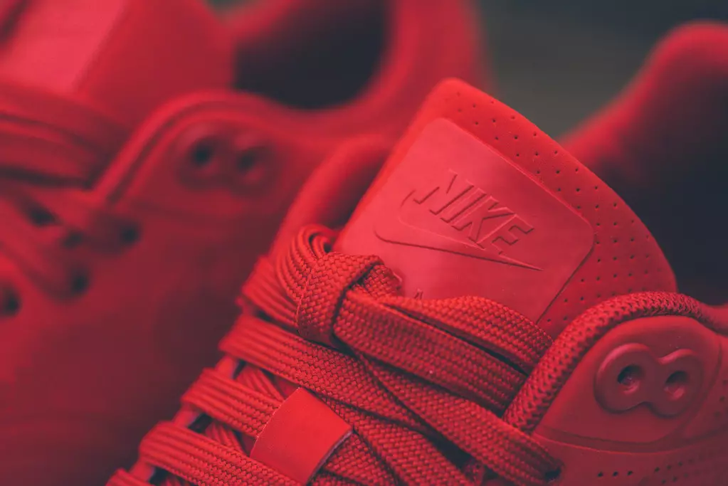 nike-wmns-air-max-1-ultra-moire-university-red-2