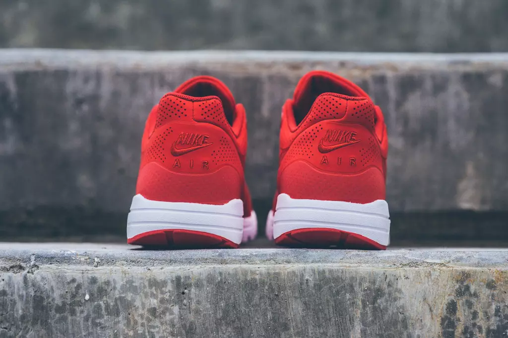 nike-wmns-air-max-1-ultra-moaré-university-red-5