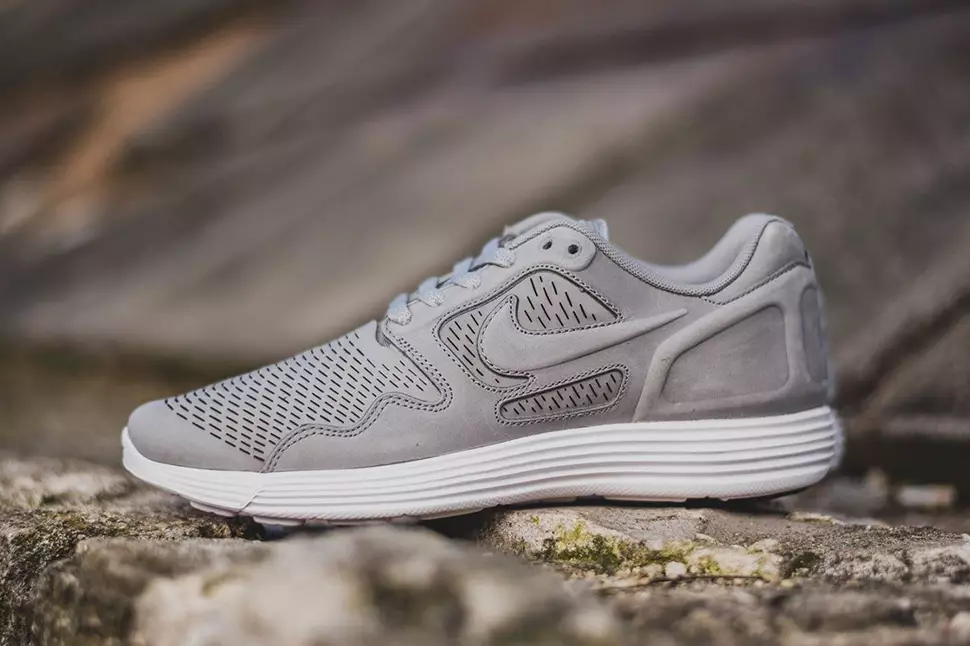 Nike Lunar Flow Premium Medium Gray