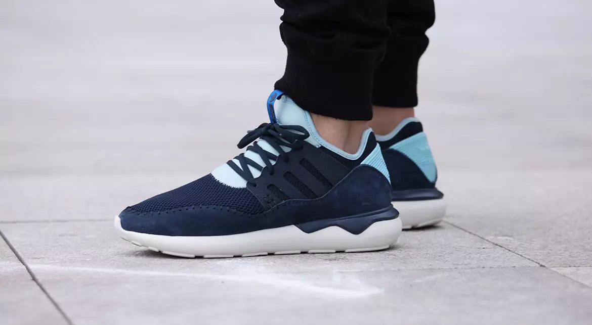 -tubular-moc-runner-blush-blauw-collegiate-navy-collegiate-navy-1