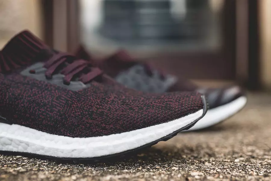 adidas Ultra Boost Uncaged Borgoña fosc BY2552