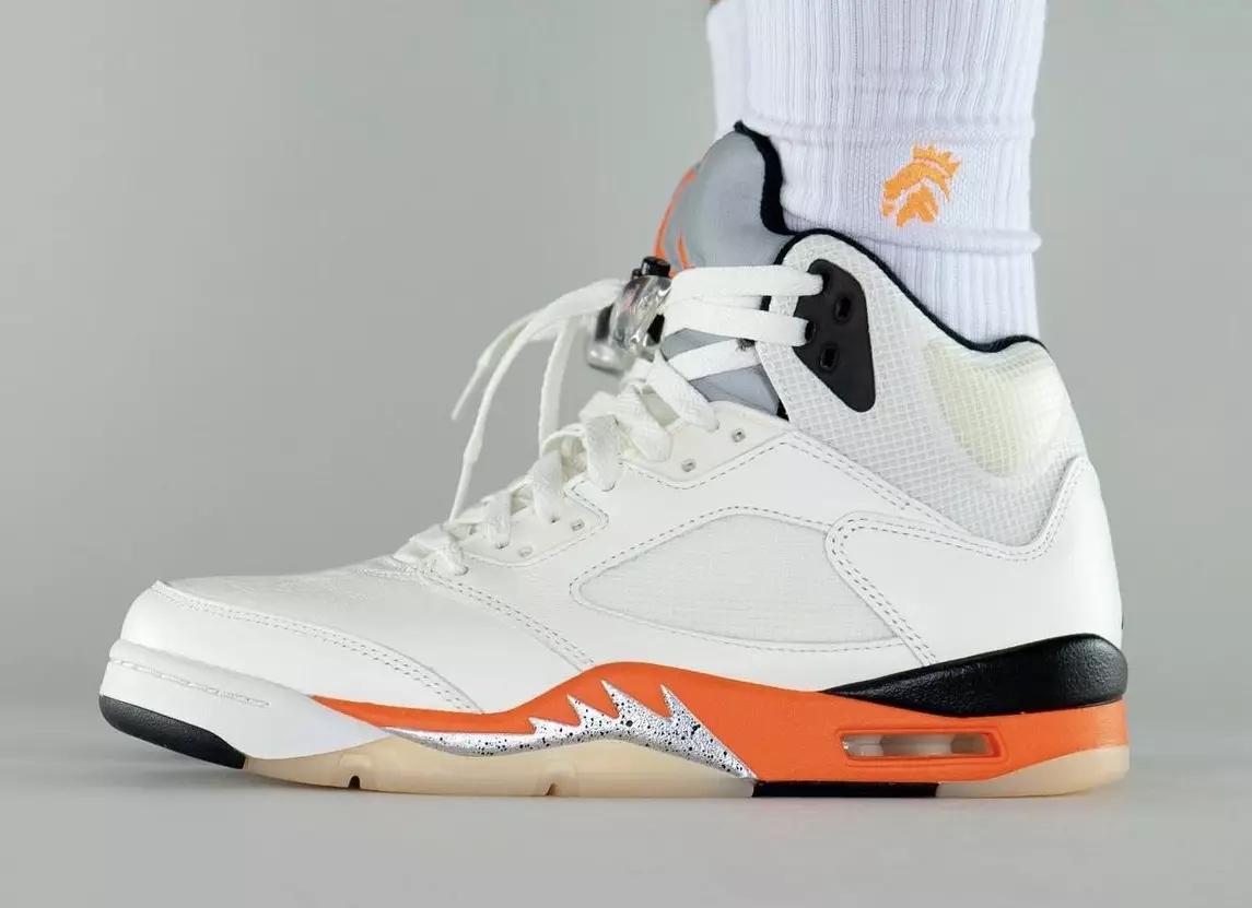 On-feet-bilder av Air Jordan 5