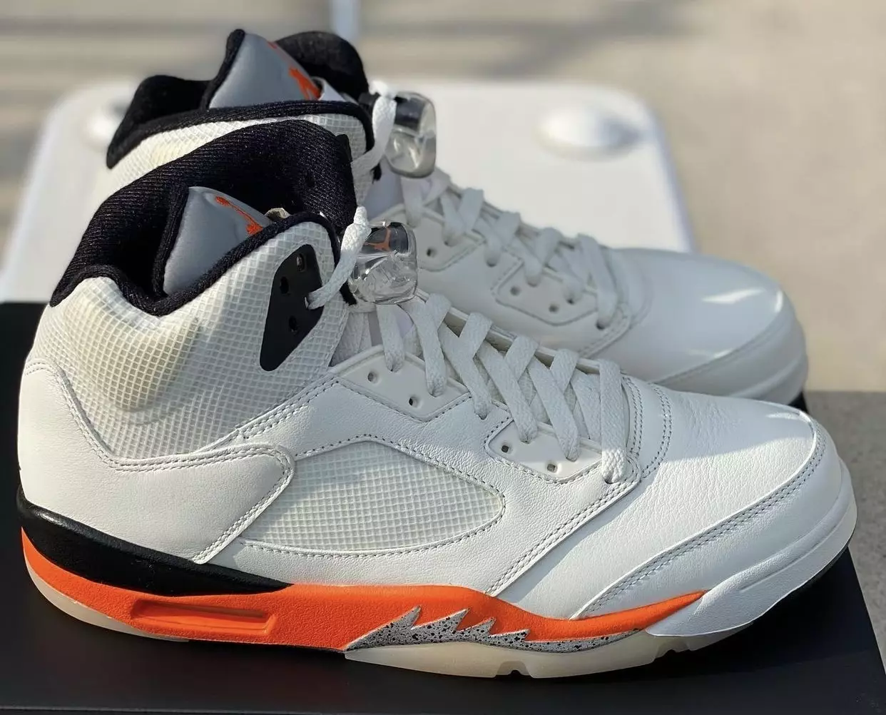 Air Jordan 5 שאַטערד באַקבאָרד אָראַנדזש בלאַזע DC1060-100 מעלדונג טאָג