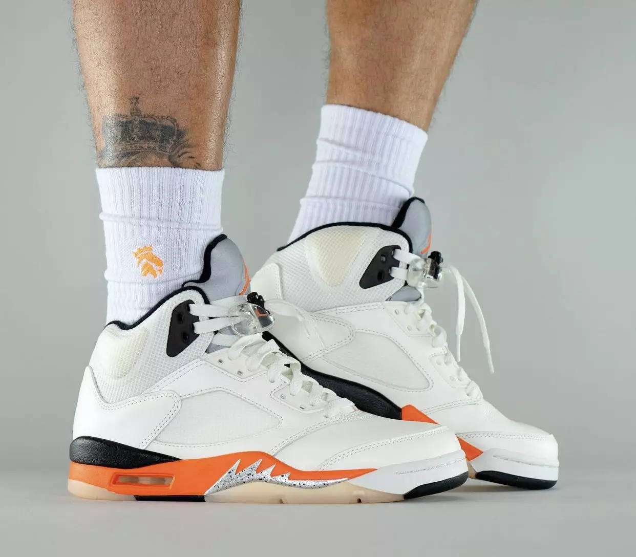 Air Jordan 5 Shattered Backboard Orange Blaze DC1060-100 Дата выхода на ножках