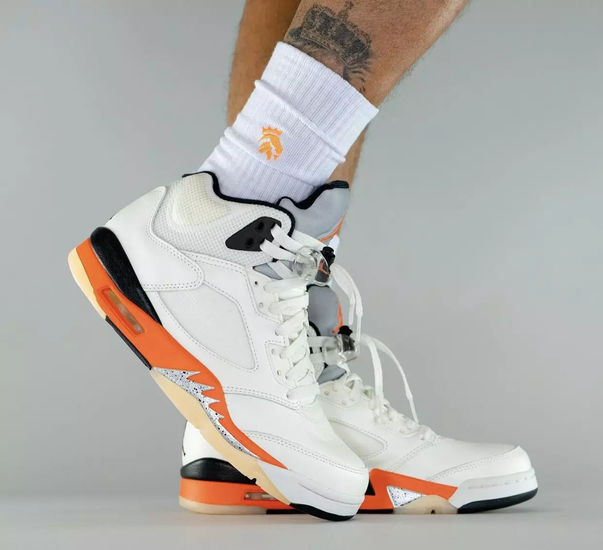 Air Jordan 5 Shattered Backboard Orange Blaze DC1060-100 Датум на издавање On-Feet