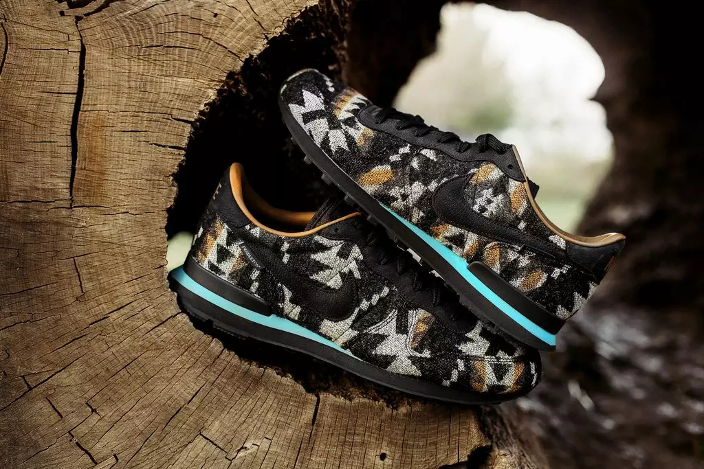 Nike Sportswear Pendleton багц