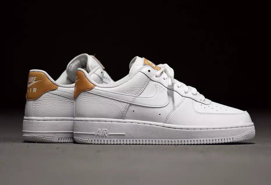 Nike Air Force 1 í hvítu og Vachetta Tan