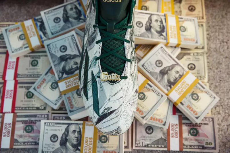 Snoop Dogg Money adidas Cleats