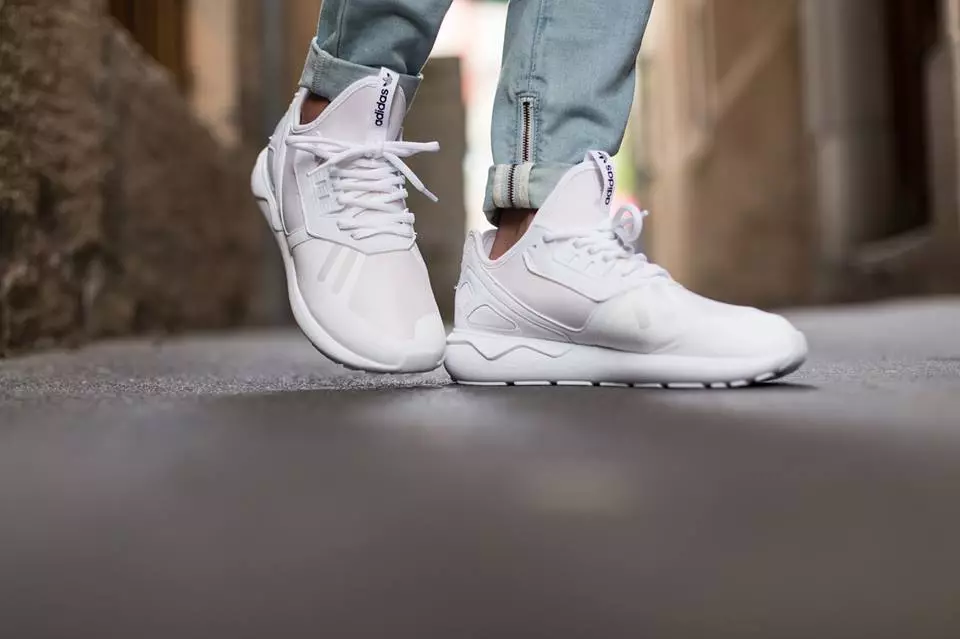 حذاء adidas Tubular Runner أبيض أسود